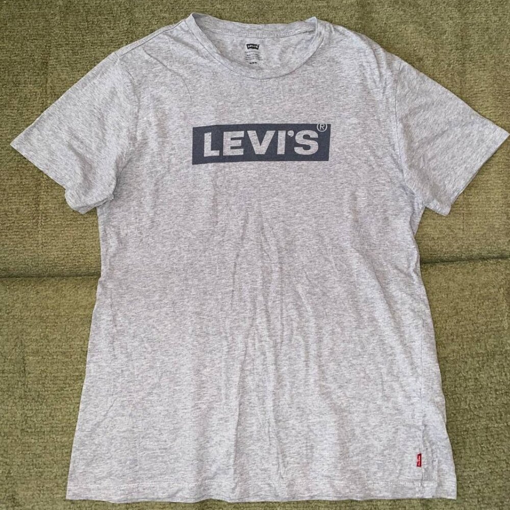 Levi's T-shirt original new